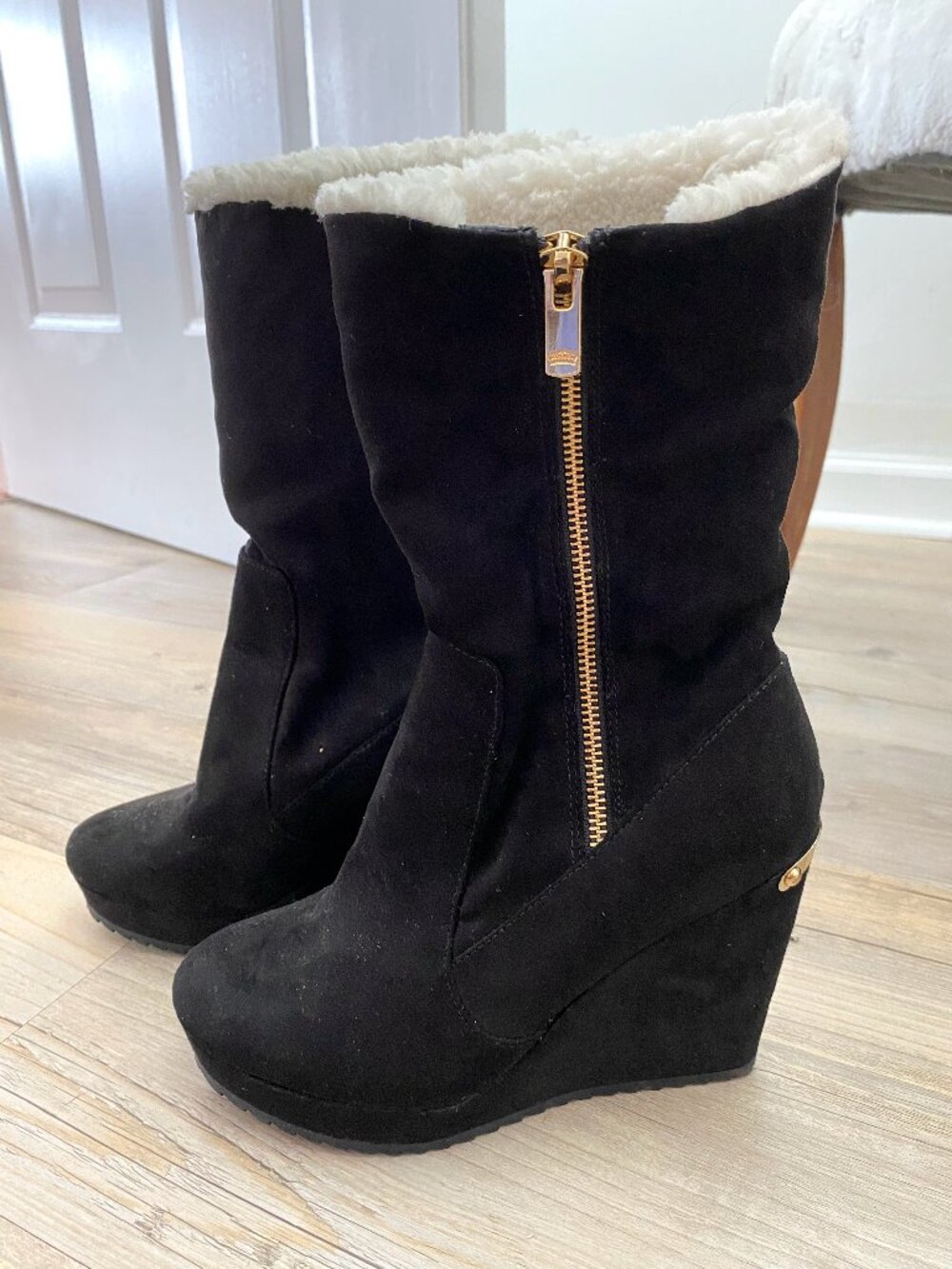 Juicy Couture Black Fur Detail Wedge Boots Size 7